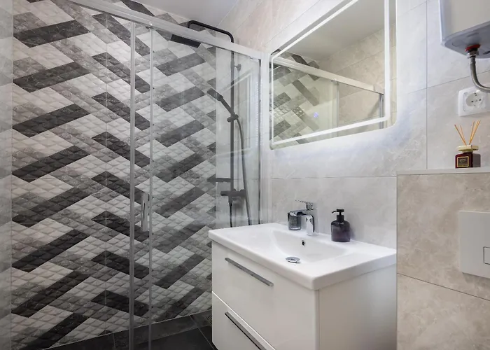 Dalmatian Olive Apartman *