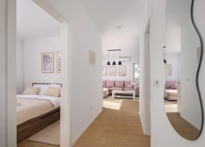 Dalmatian Olive Apartman