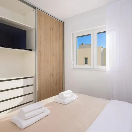 Dalmatian Olive Apartment