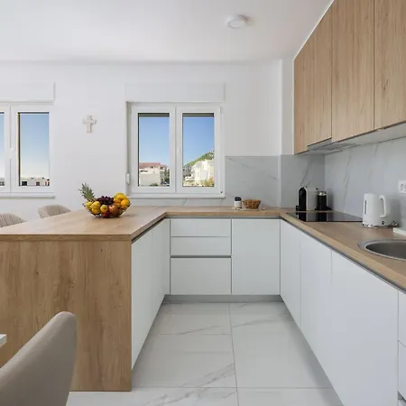 Dalmatian Olive Apartment Makarska